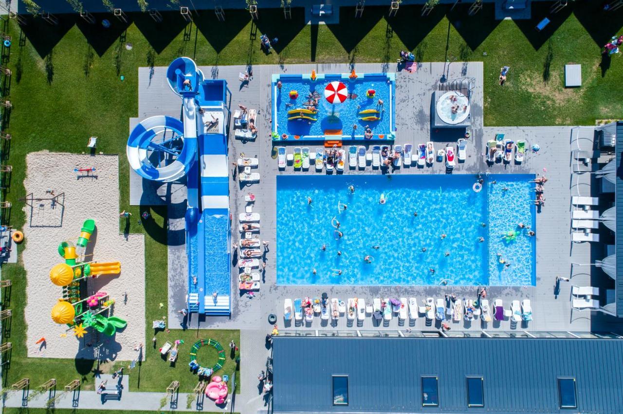 Holiday Park & Resort Rowy エクステリア 写真